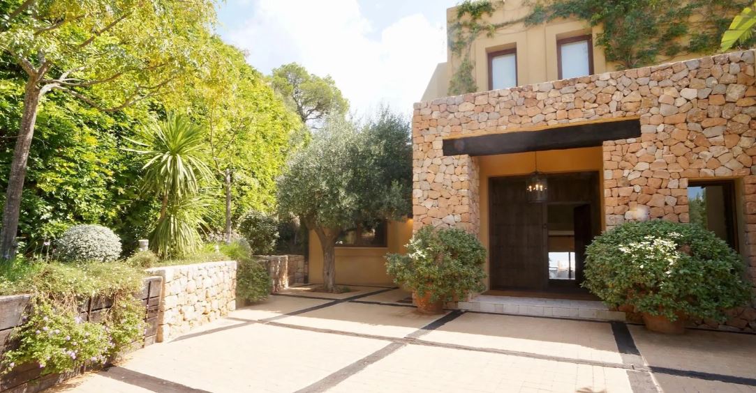 Luxury villa on top of a hill from Ibiza for sale