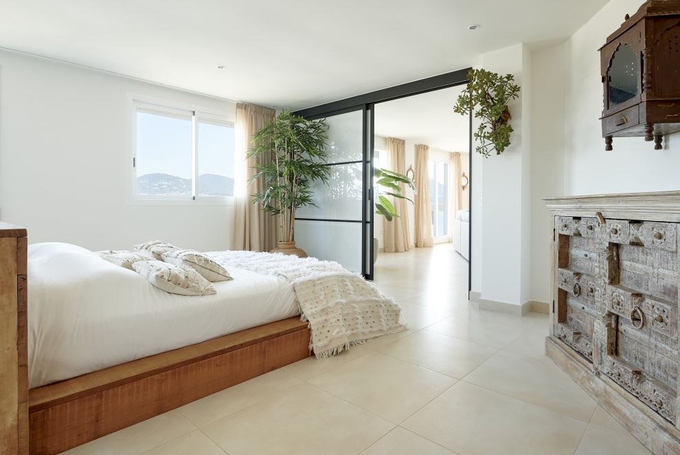 Large 3 bedroom apartment for sale with views to Talamanca beach, Ibiza
