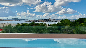 Penthouse in The White Angel Talamanca with views to the sea and D'Alt Villa