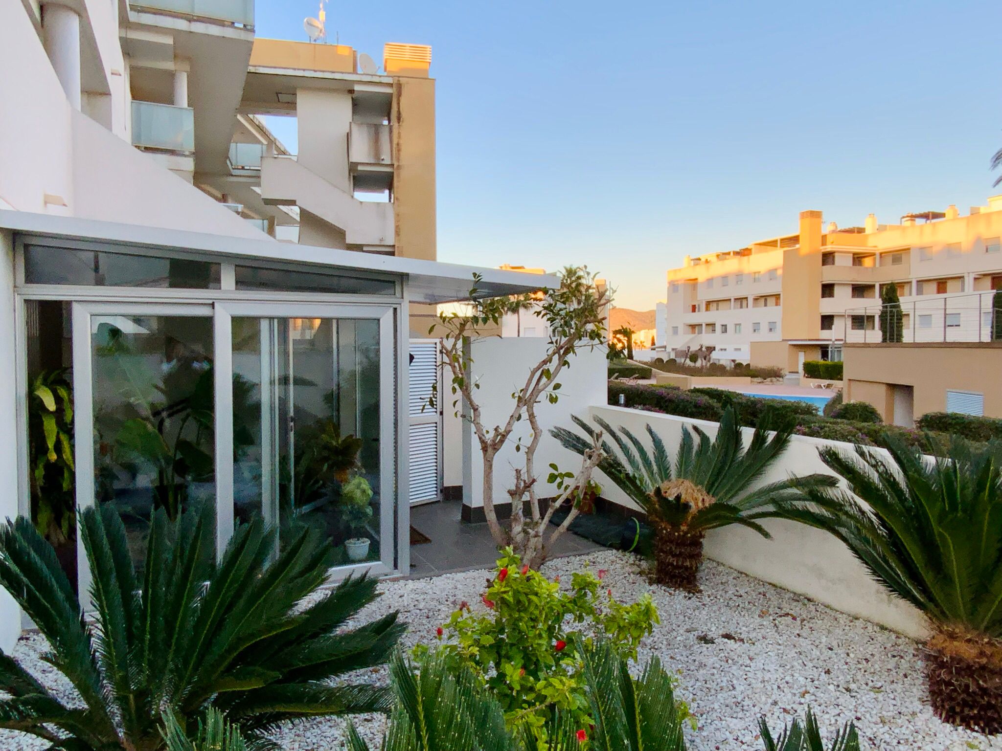 Ground floor apartment with large terrace only a few meters from the sea in Cala de Bou