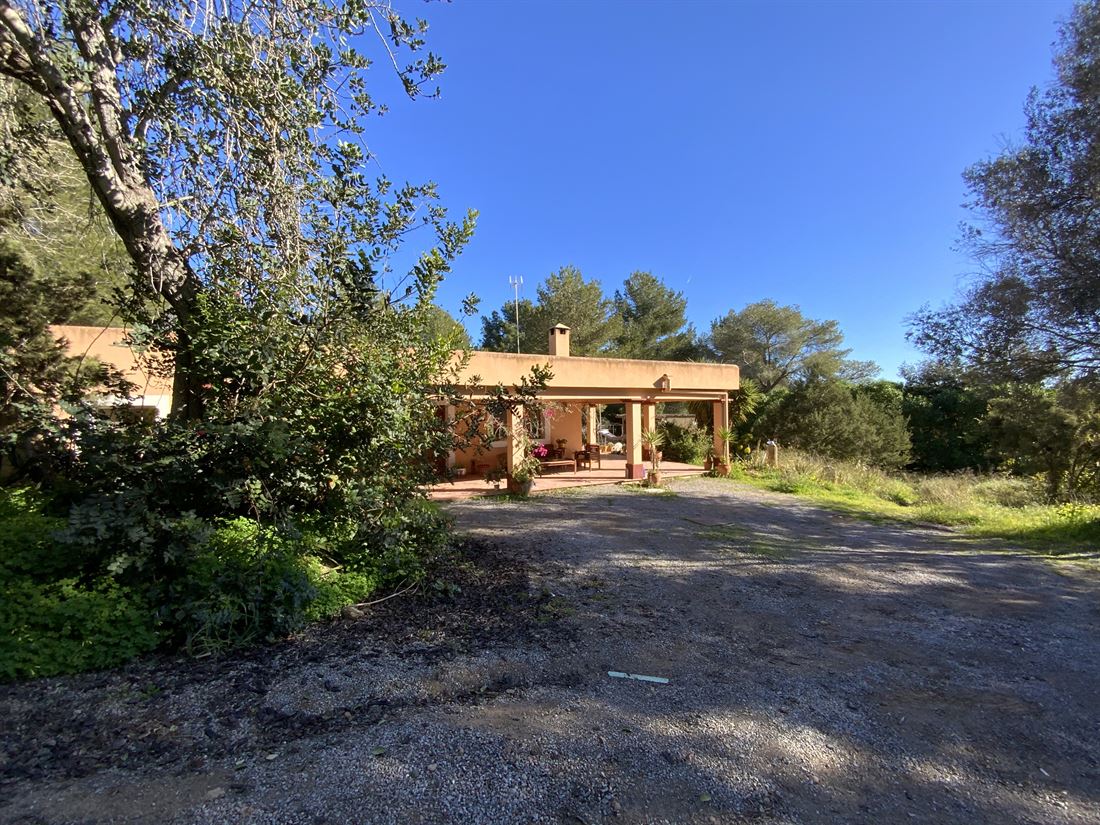 Beautiful bungalow property close to ibiza with Dalt Villa views