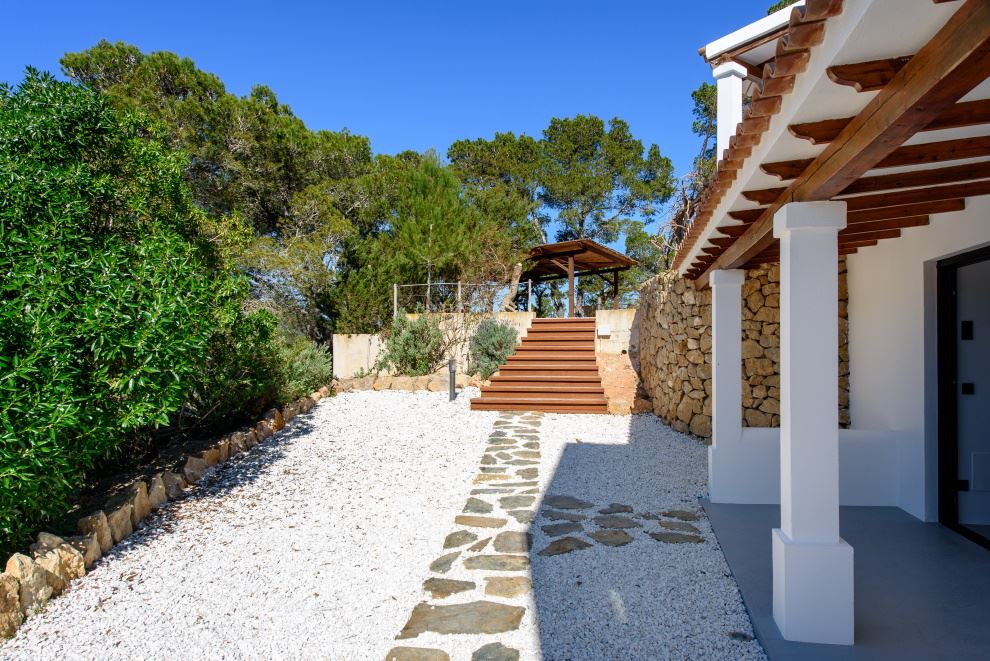 3 bedroom villa with spectacular sea and mountain views in Es Cubells