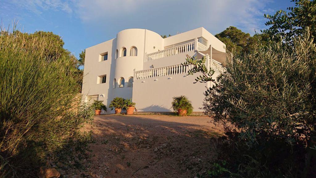 Two Villas with 10 Bedroom plus guesthouse in San Rafael with sea views