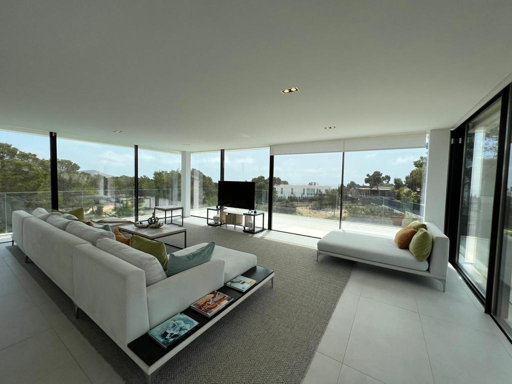 Luxury Villa with access to private beach in Vista Alegre