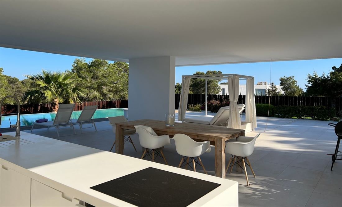 Luxury Villa with access to private beach in Vista Alegre