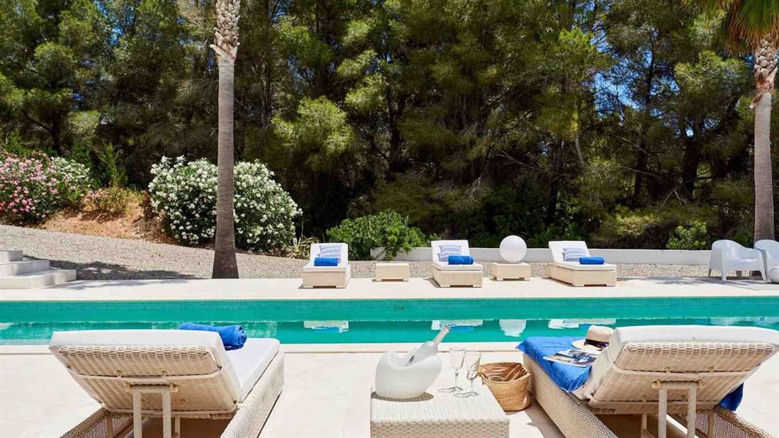 Modern villa in Santa Gertrudis with large pool