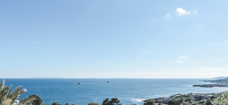 One of the last big plots for sale in Roca Llisa with the best views