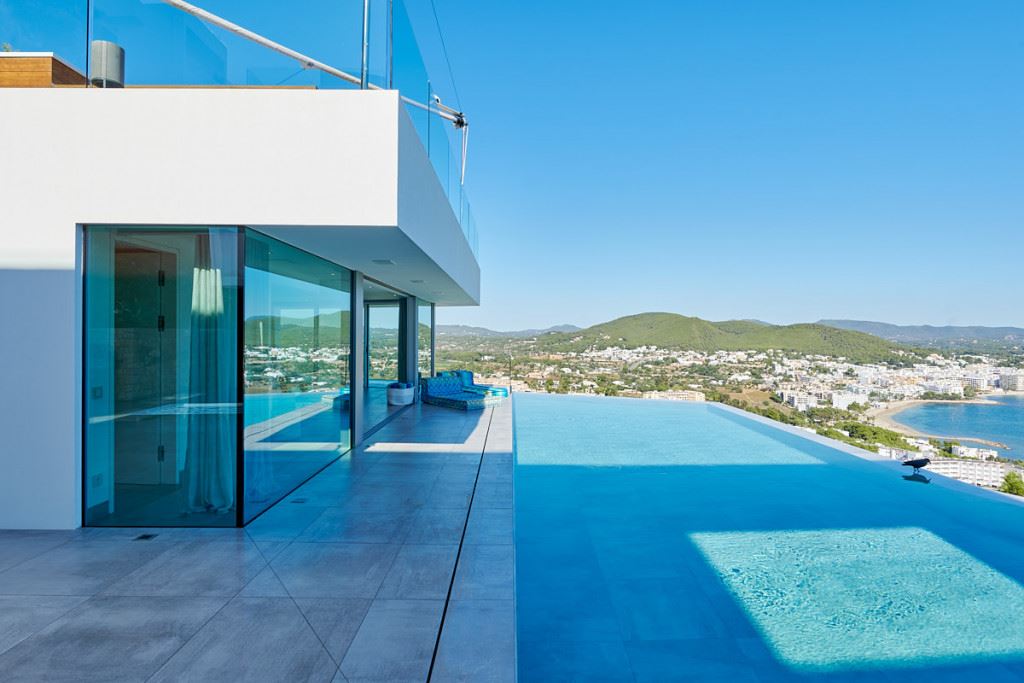 Unique modern villa with spectacular views