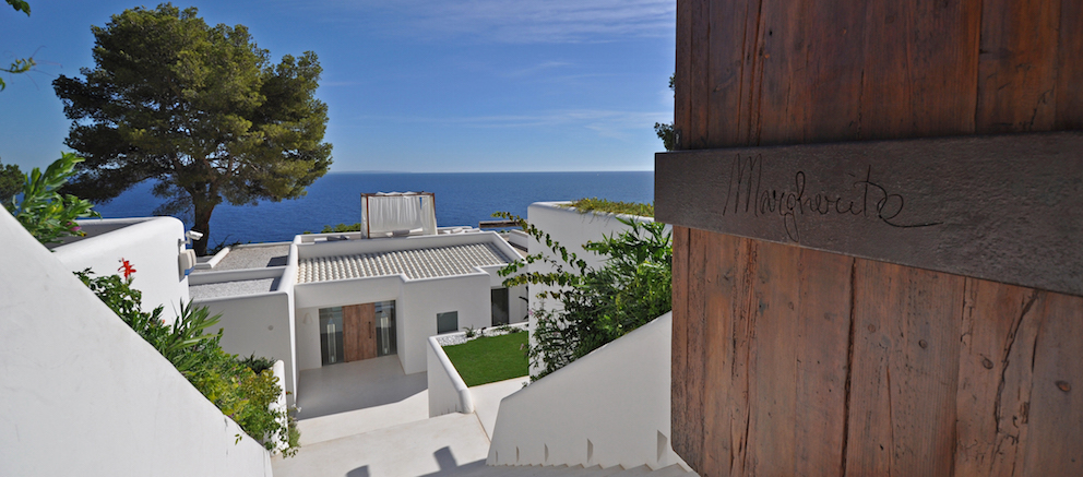 Frontline villa in Es Cubells with private beach