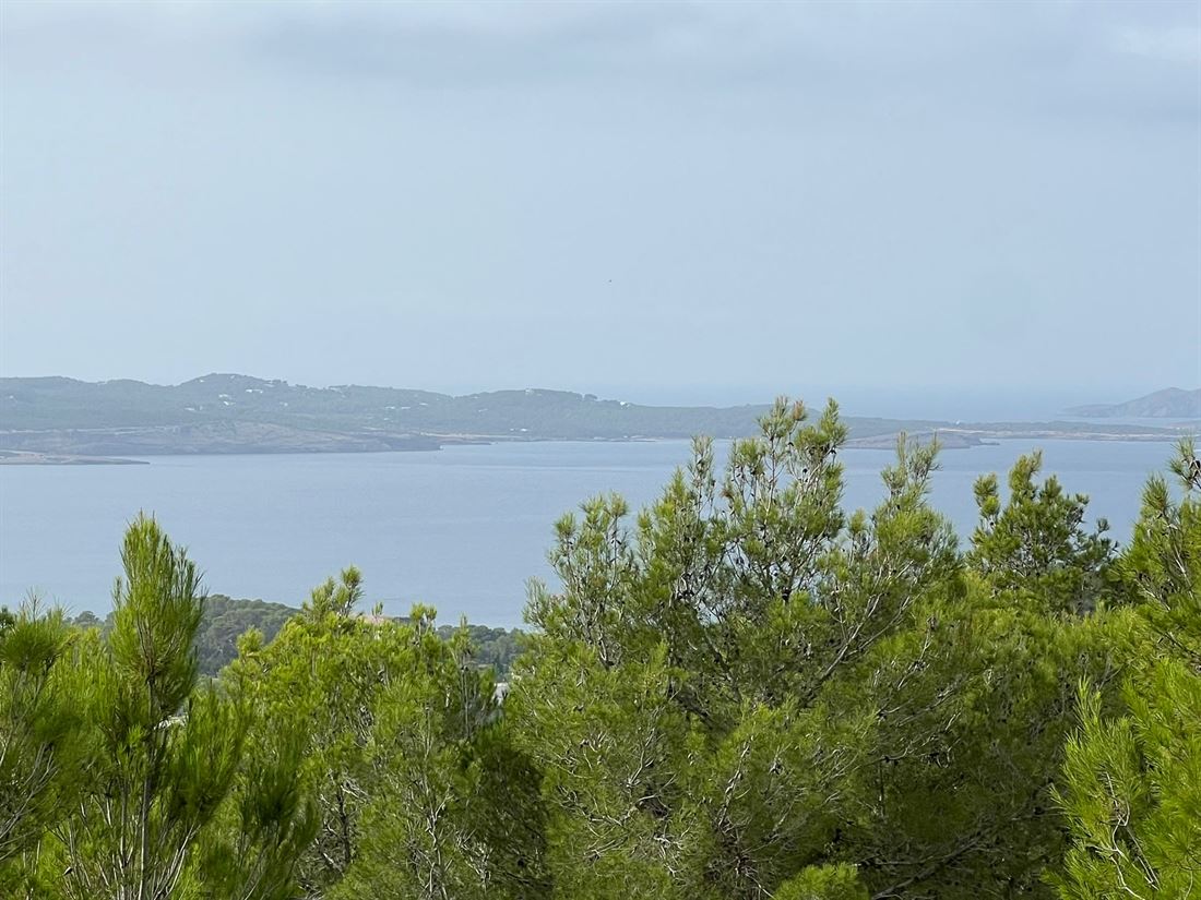 Beautiful plot with sea view in Can Germa