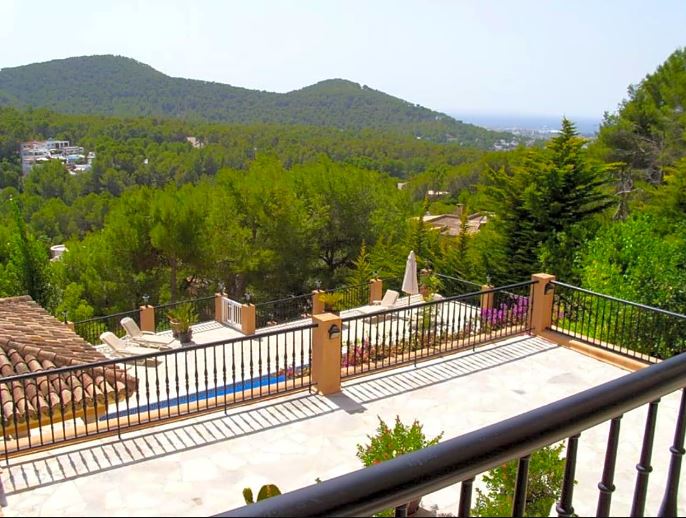 Wonderful high quality villa in Can Furnet with best views