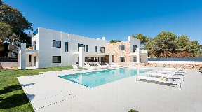 Impressive Contemporary Villa by the Mediterranean Sea in Ibiza Island