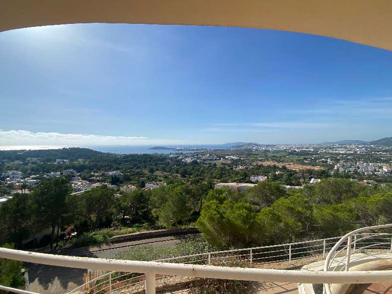 Unique investment opportunity in private urbanization with spectacular views of Ibiza
