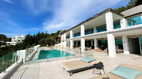 Villa in Can Furnet with private garage, elevator and wonderful sea views