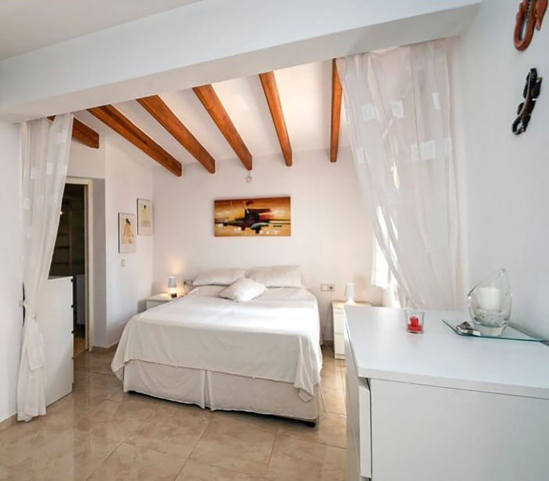 Charming 2 bedroom house in Sant Carlos, 5 min walk to the Beach