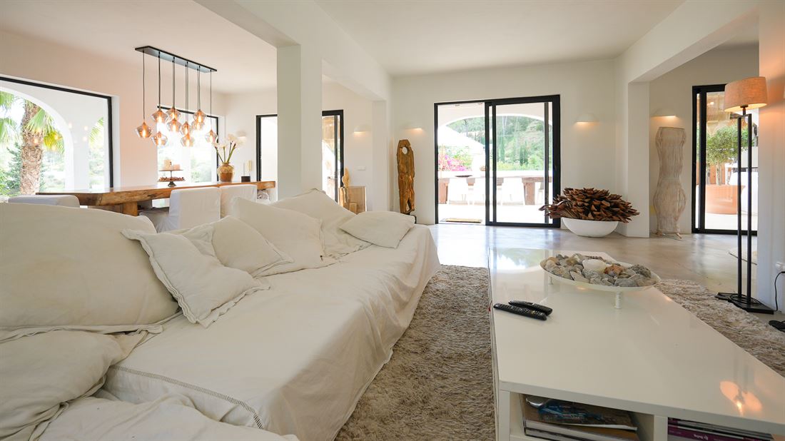 Five-bedroom villa in the countryside near Sant Miquel