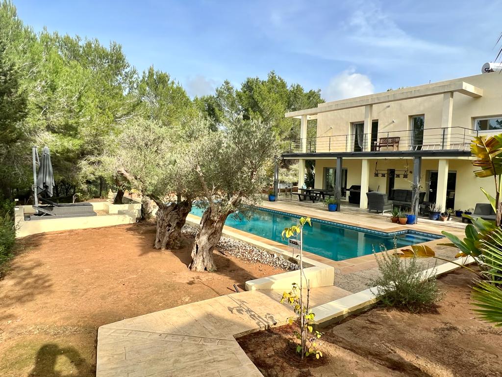 Modern villa with green views in idyllic surroundings of absolute privacy near to Ibiza