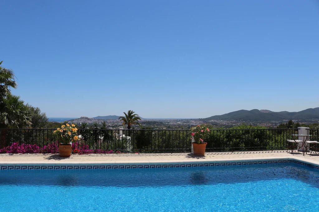 Villa with private pool and stunning views across the countryside to the sea with rental