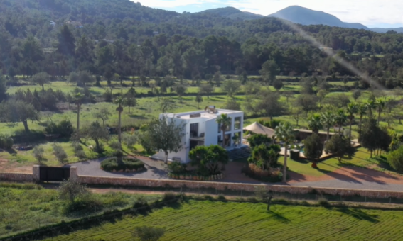 Impressive modern villa with high windows near to the beaches on the west coast von Ibiza