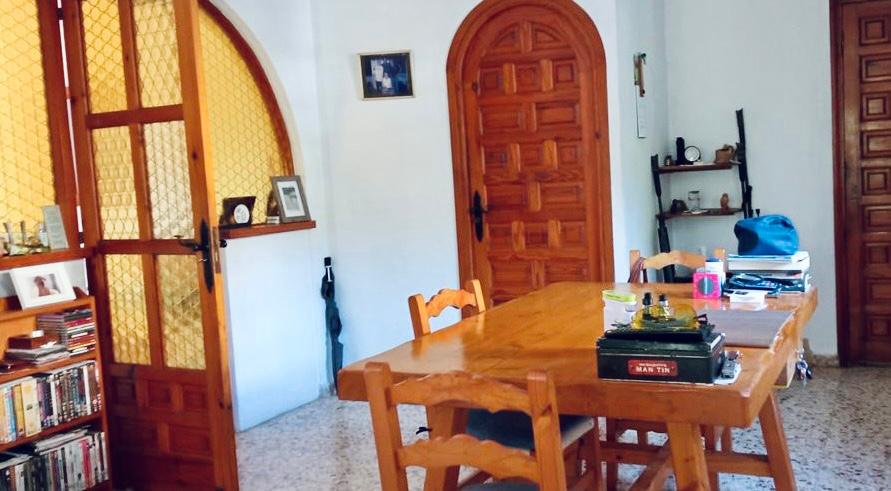 Detached traditional family house for sale in Cala Llonga