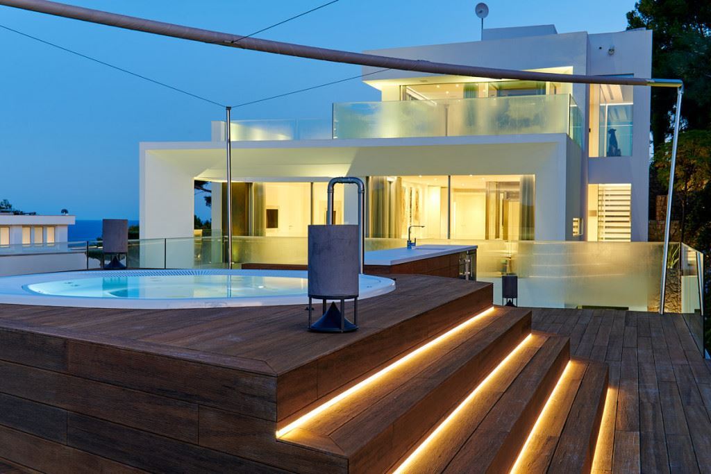 Unique modern villa for rent with spectacular views