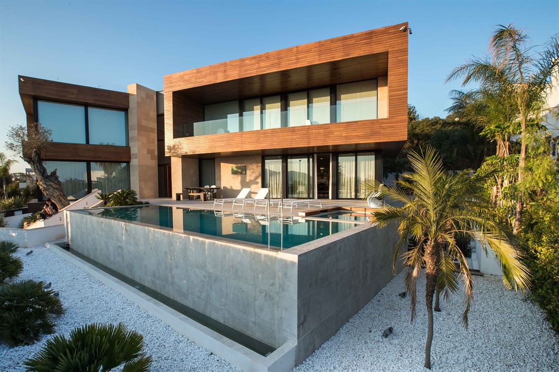 Beautiful and modern recently built villas for rent near Ibiza
