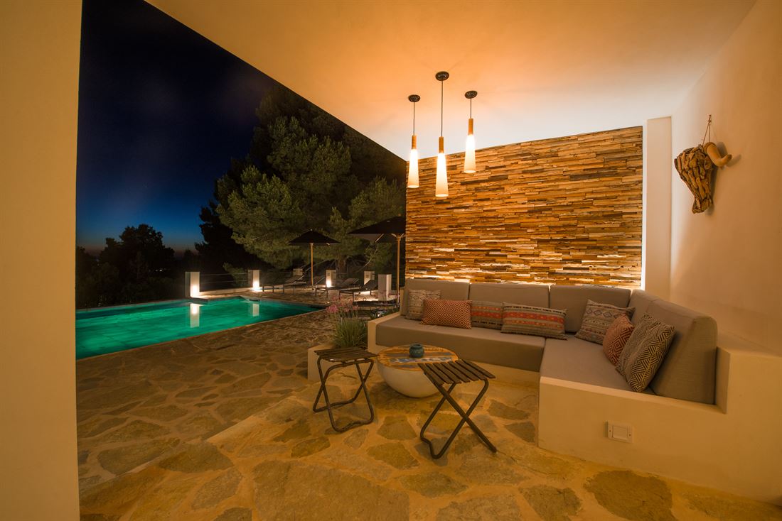 Five-bedroom villa in Cala Tarida with rental license and sea sunset views