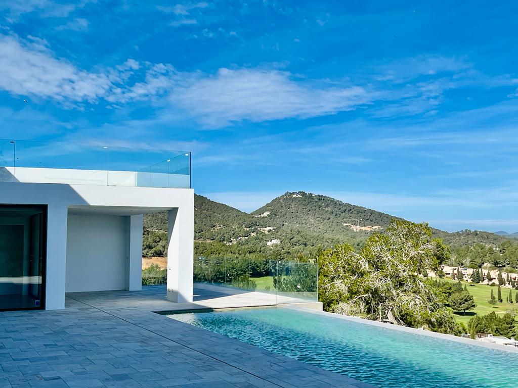 Newly built modern villa in Roca Lisa's gated community with beautiful views