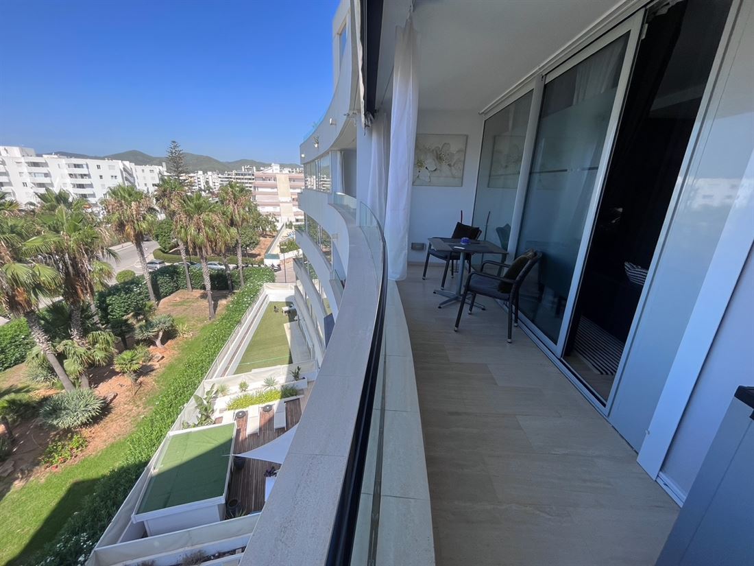Apartment Precioso is located in one of the areas in Botafoch and on the beach of Talamanca
