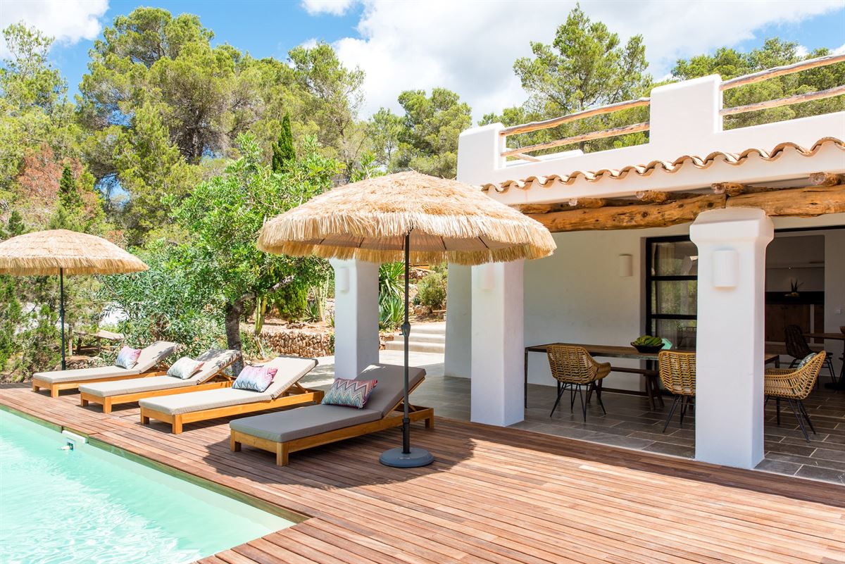 Cozy modernized sea view villa close to cala Jondal