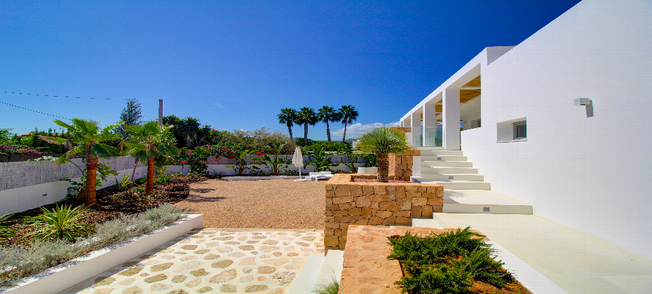 Brand new villa in Jesus with modern Ibicencan style