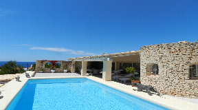 Nice Villa situated in the tranquil embrace of Cap Negret - Cala Gracio