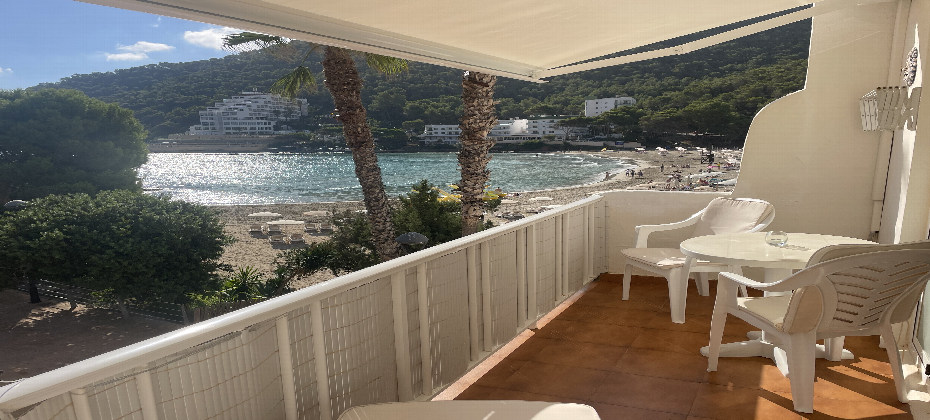 Charming apartment with sea views in cala Llonga