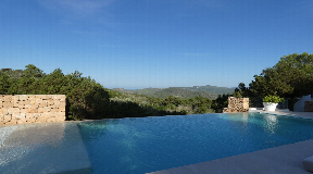Finca with breathtaking views of the Bay of Benirrás in the north of Ibiza