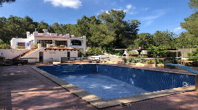 Nice family villa is nestled in a peaceful countryside in San Lorenzo