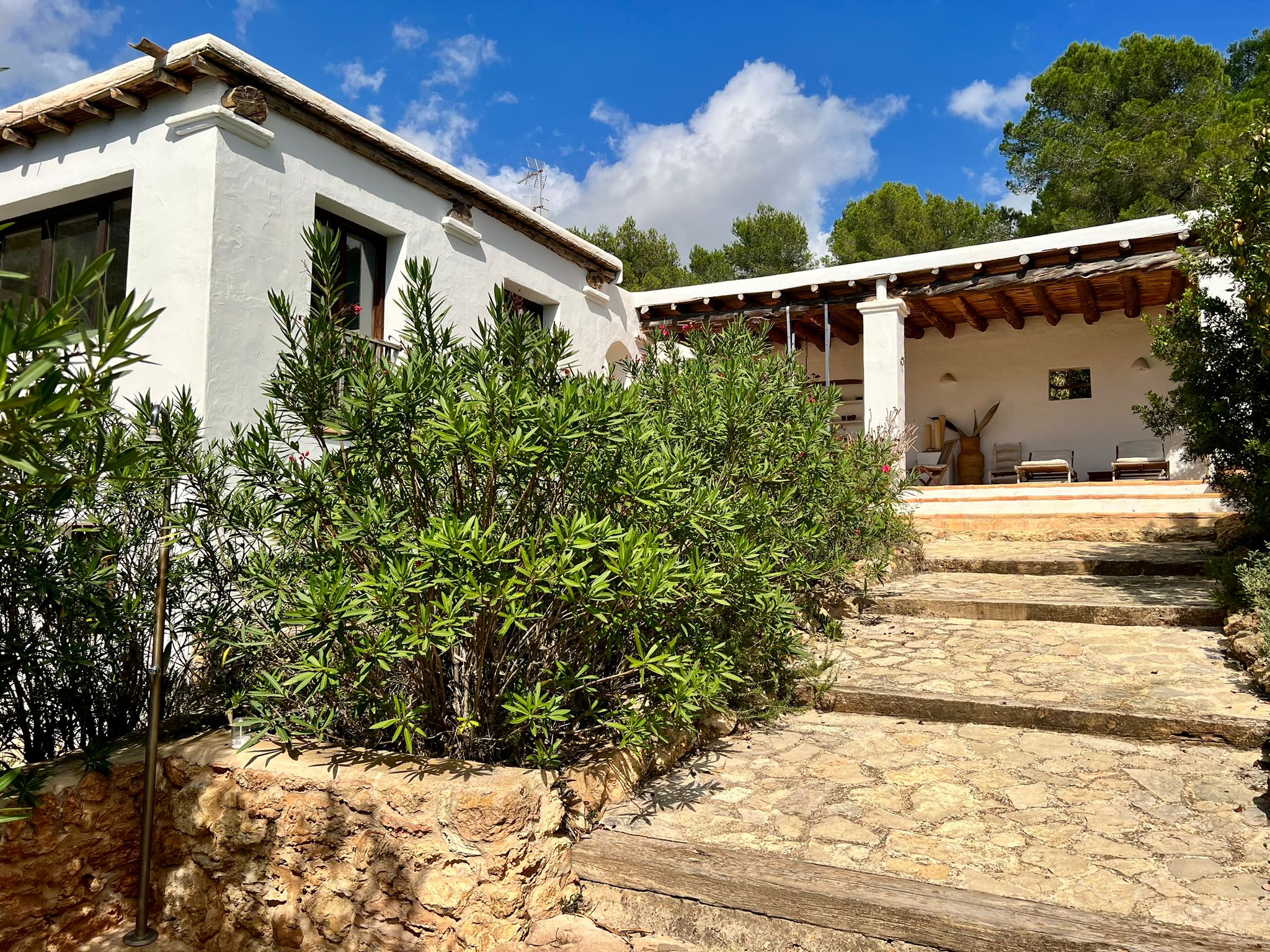 Finca with 6 bedrooms located on the bank of the torrent of cala Jondal