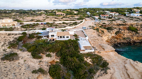 Wonderful villa in Formentera for sale