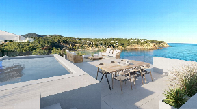 Luxurious new built sea front apartments in Cala Llenya