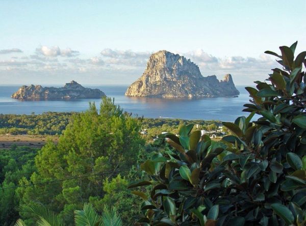 Beautiful plot for sale in Cala Carbo