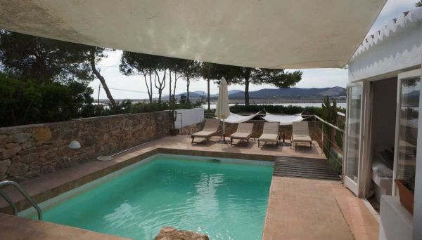 Five Bedroom Villa in La Acebeda Salinas for sale